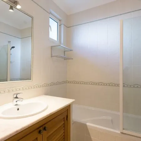 2 Bedroom Townhouse Quinta Da Encosta Velha