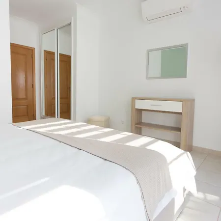 2 Bedroom Townhouse Quinta Da Encosta Velha * بودينز